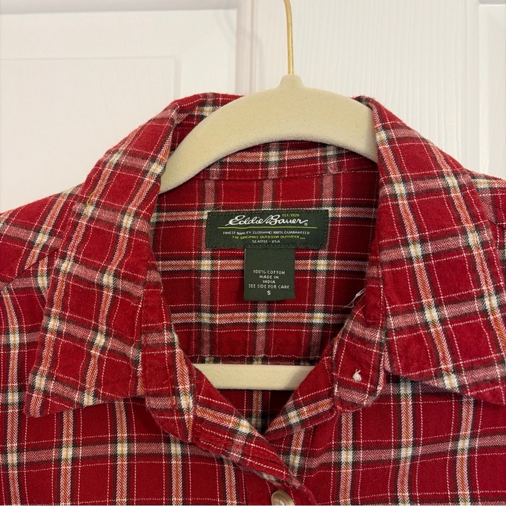 Eddie Bauer Red Flannel Button Up Women’s Size Small - Picture 3 of 6